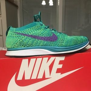 Unisex flyknit racer